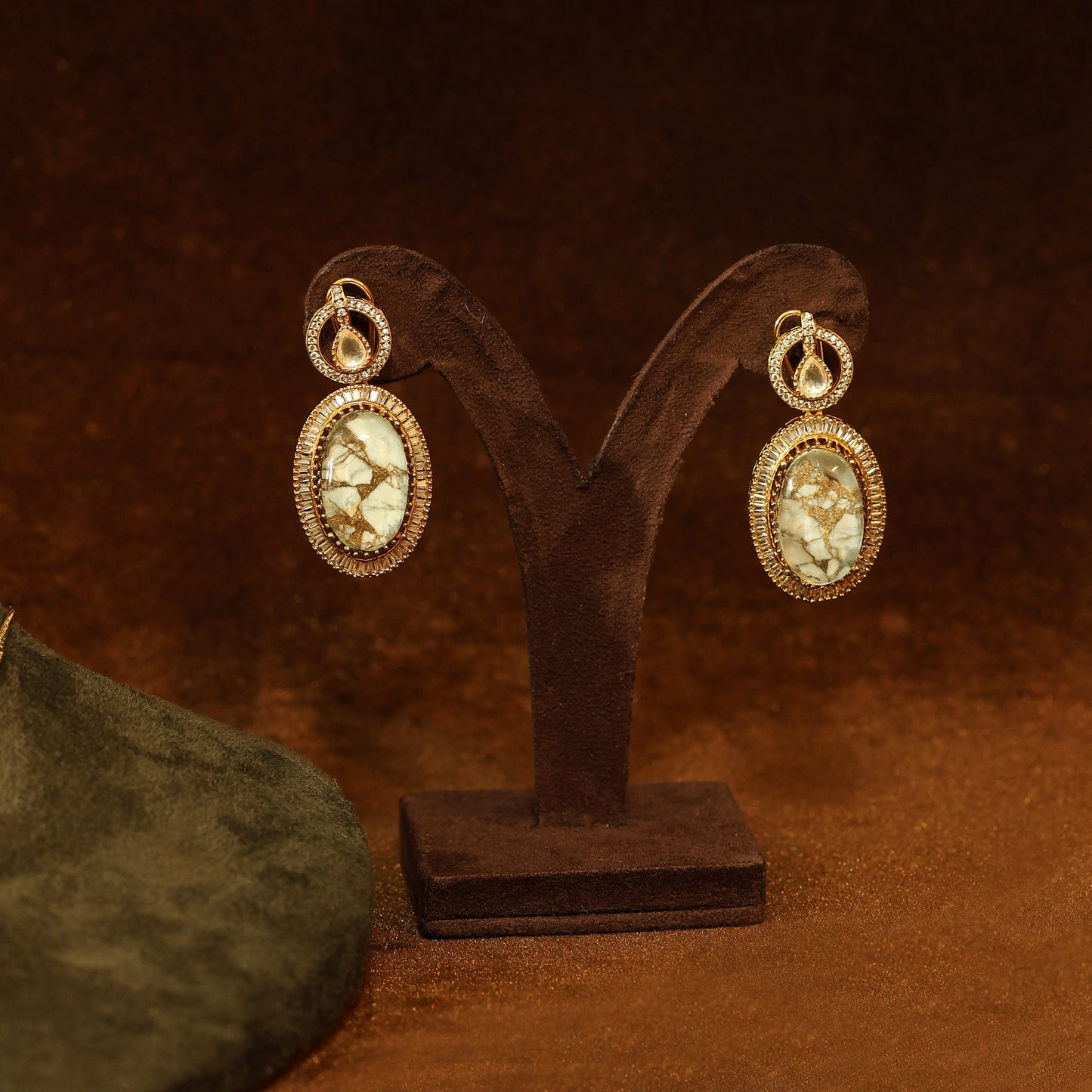 Lilian Ivory Necklace Set