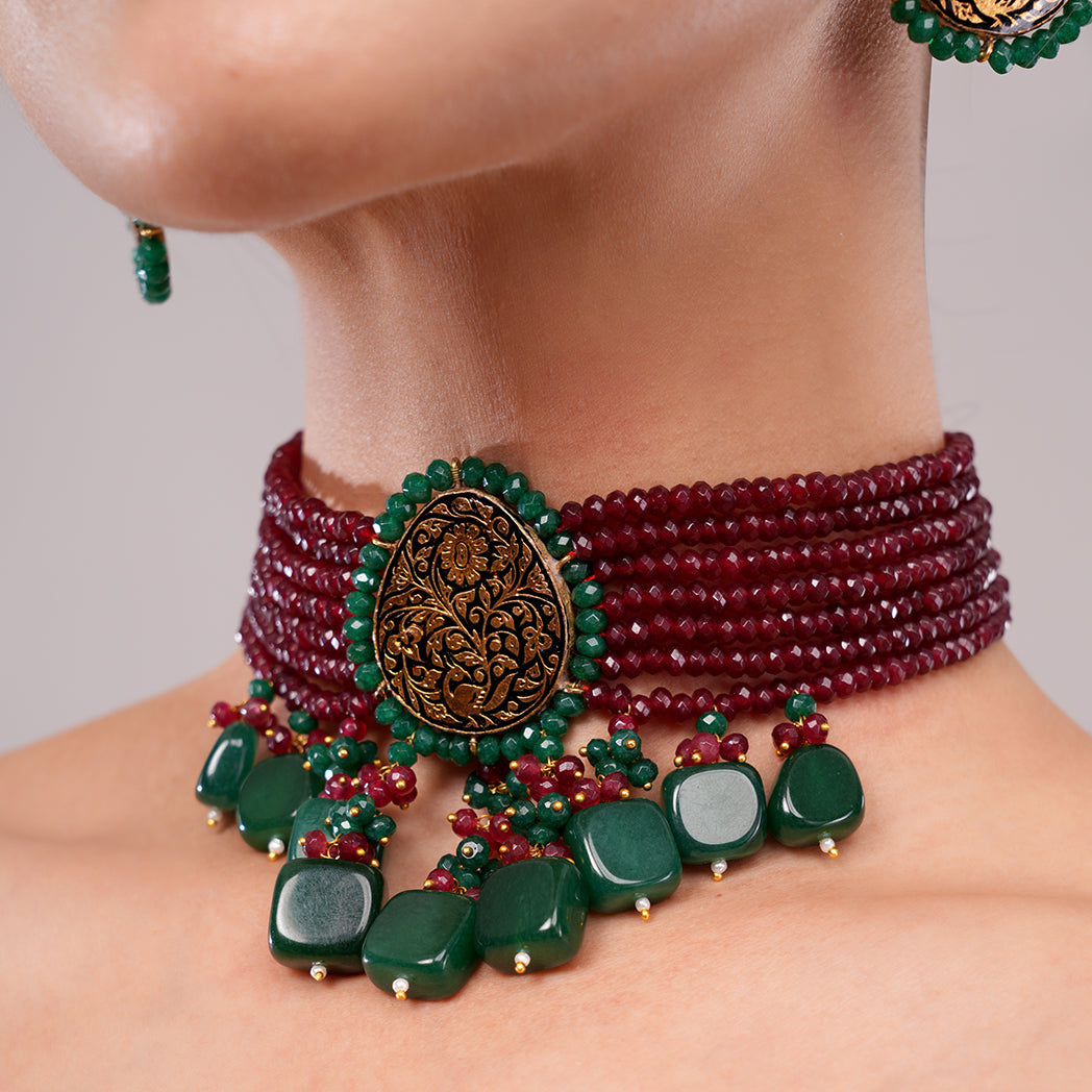 Alluring Emerald Green Choker Set