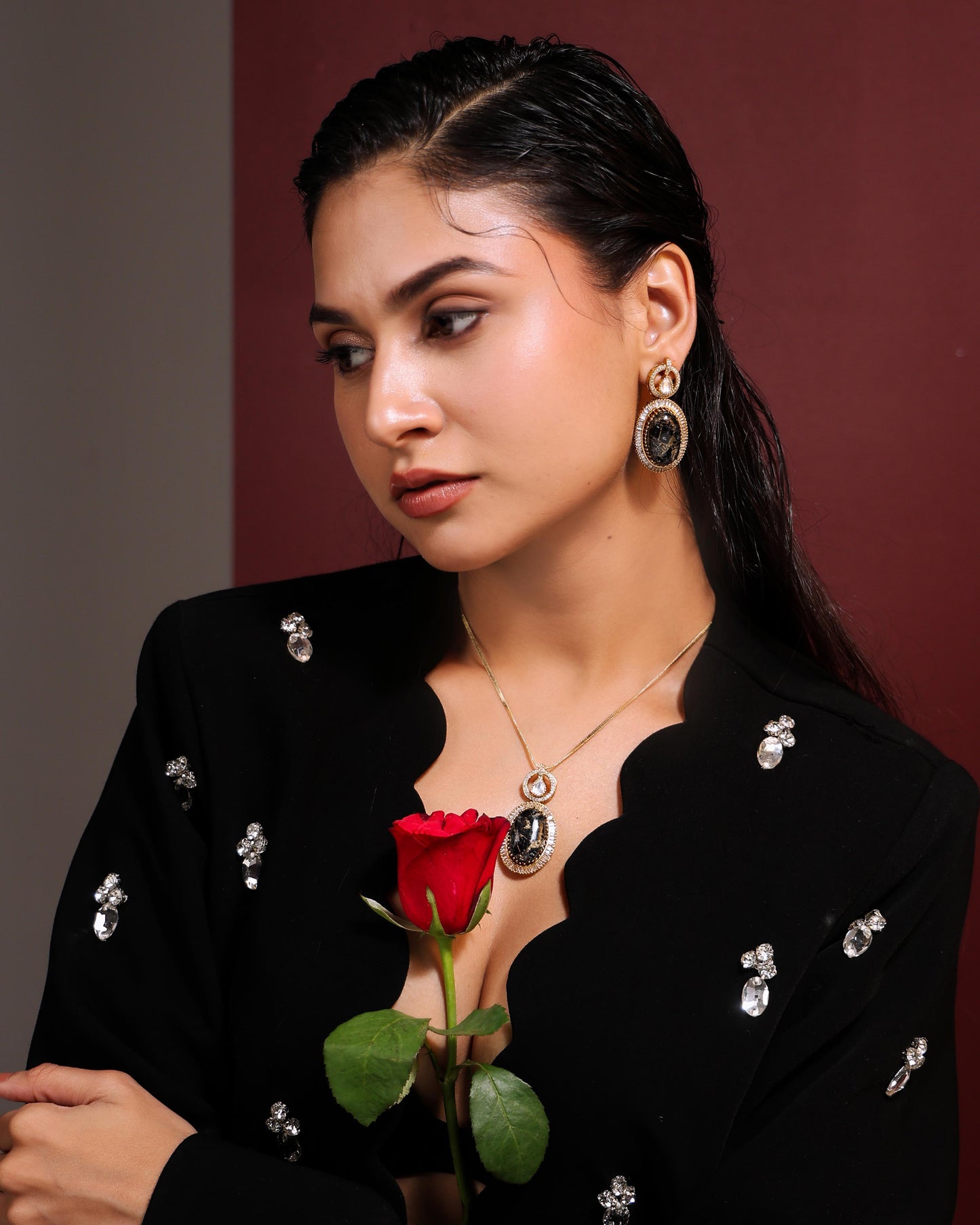 Lilian Black Necklace Set