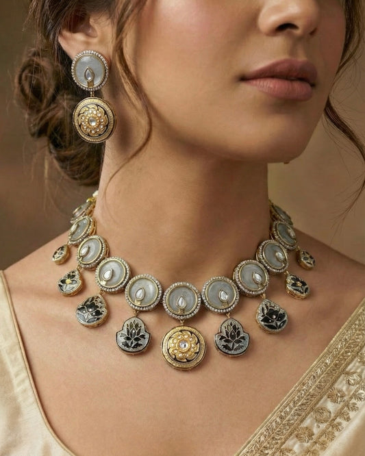 Amna Moon Grey Fusion
Necklace Set
