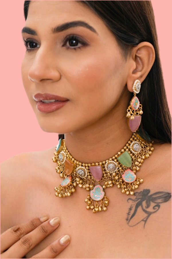 Iraa Multicolor Jadaau Necklace Set