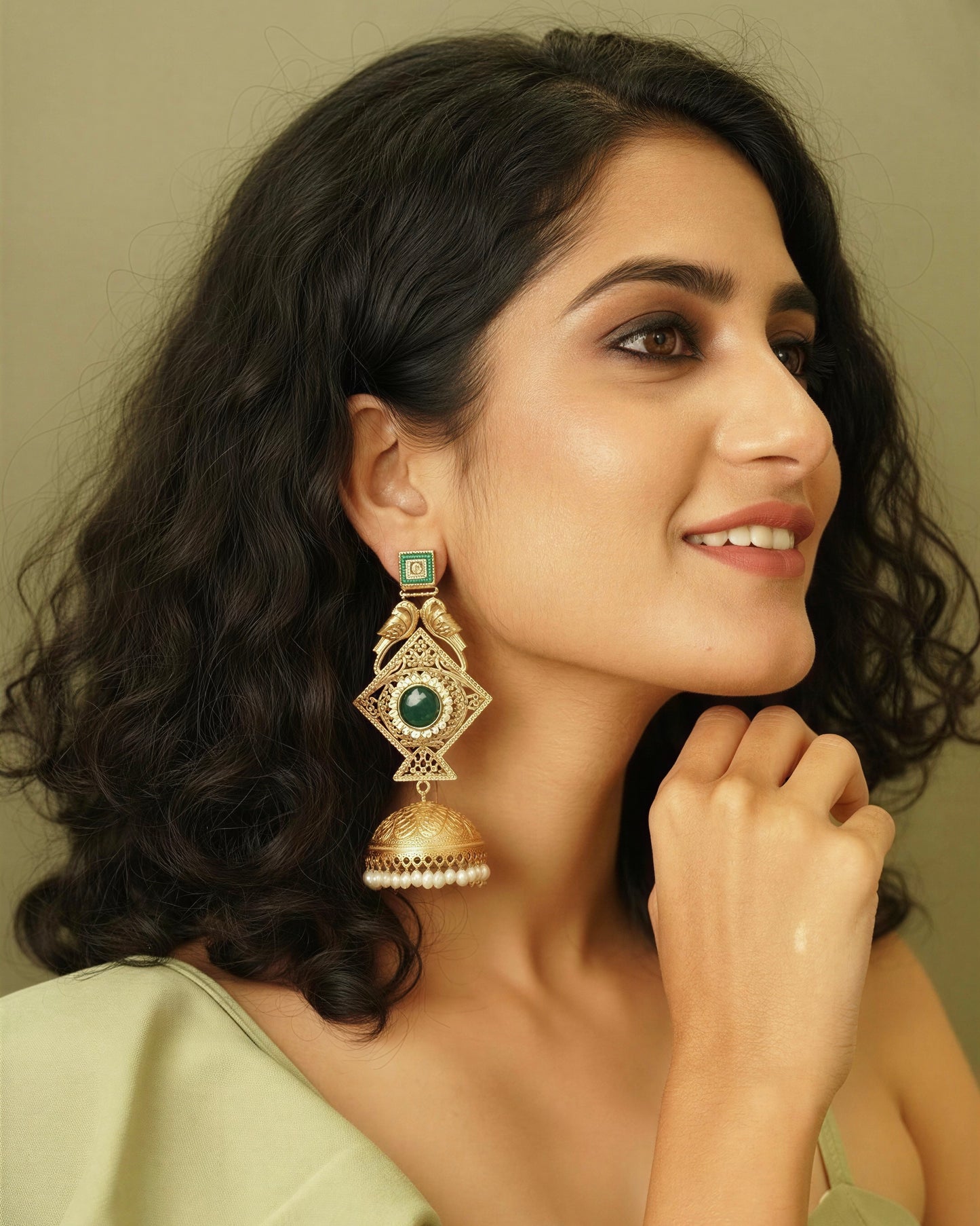Zeenat Jhumkas (Invisible kaan chains included)