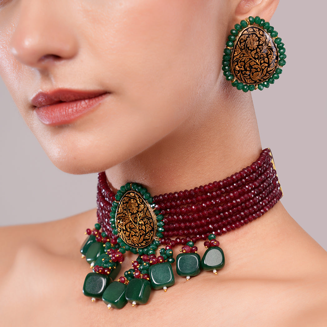 Alluring Emerald Green Choker Set
