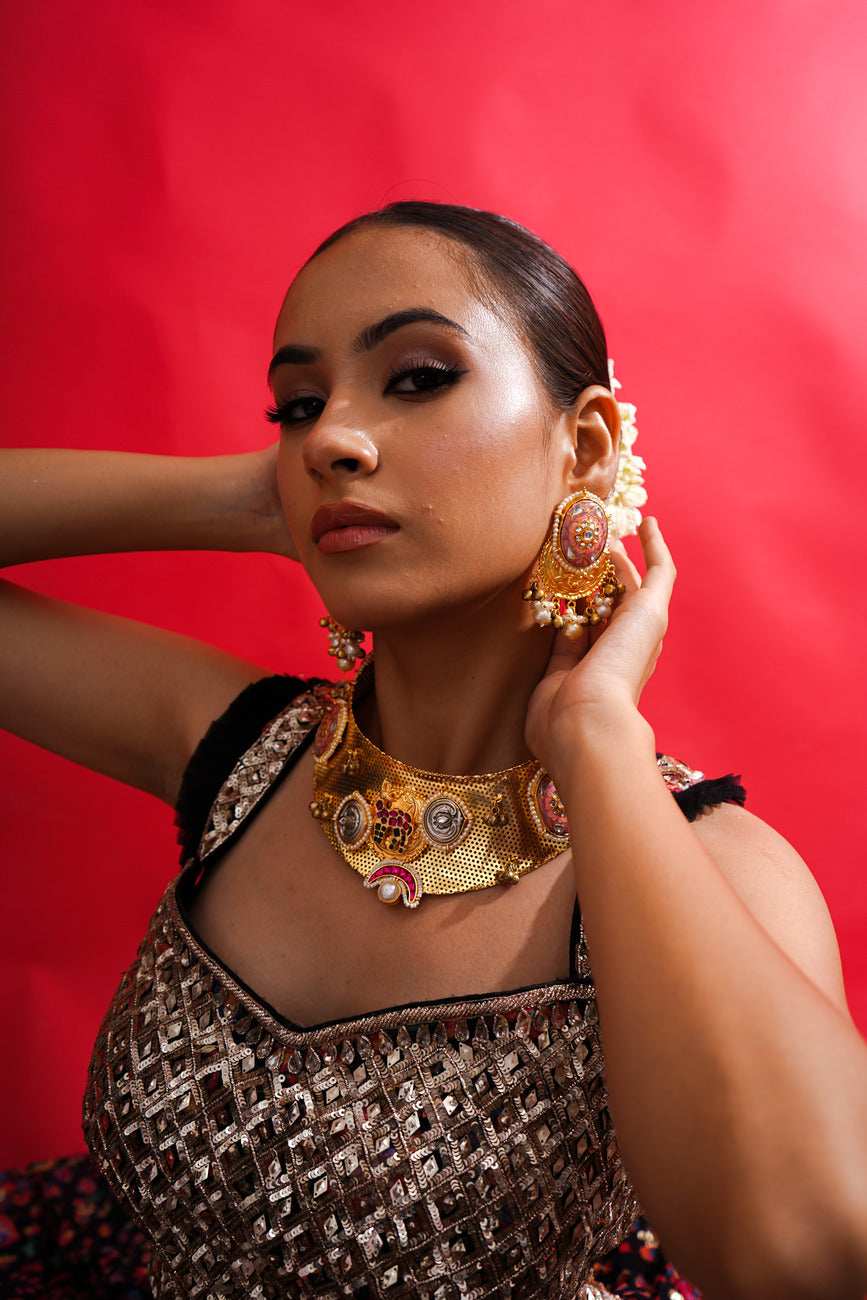 Kaiynaat Jadau Hasli Set - Pirohee by parul sharma