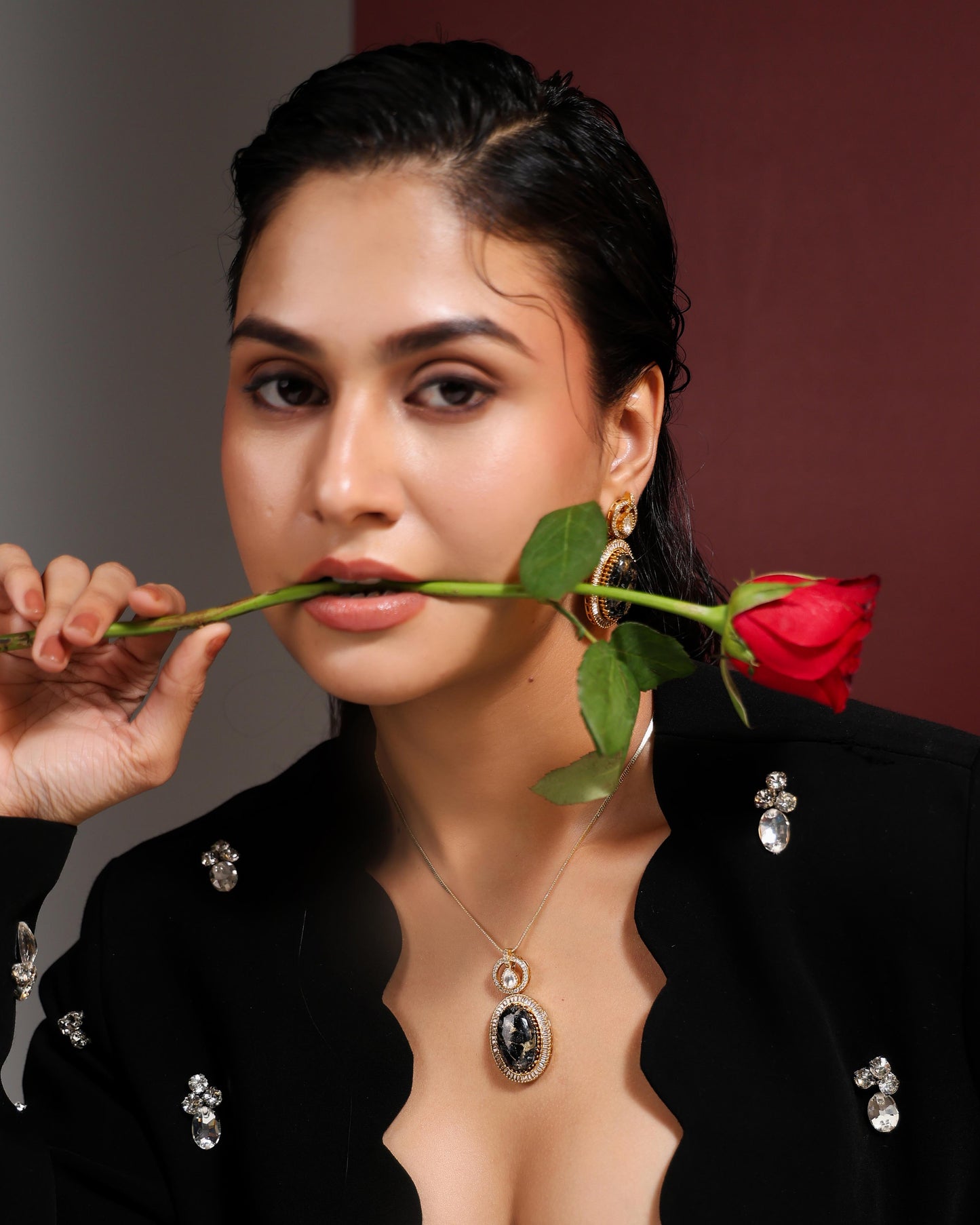 Lilian Black Necklace Set