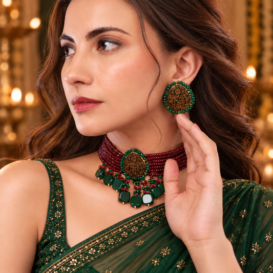 Alluring Emerald Green Choker Set