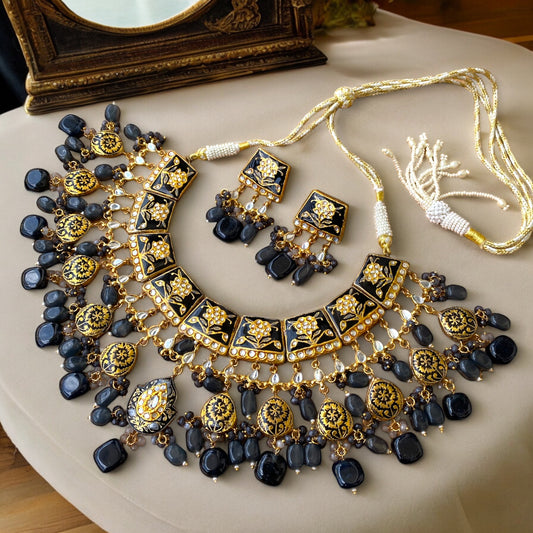 Qurbat Black Beauty Necklace Set