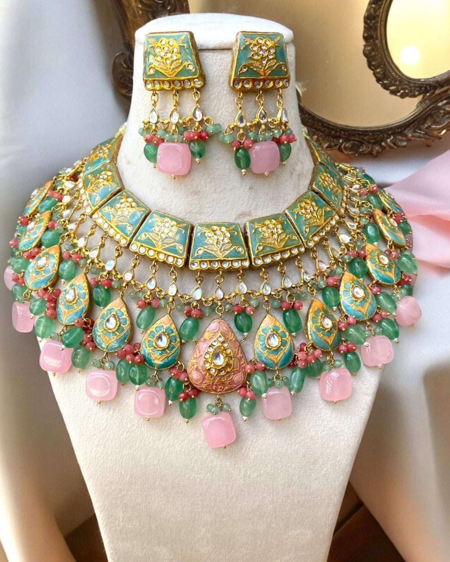 Qurbat Mint Green Necklace
Set