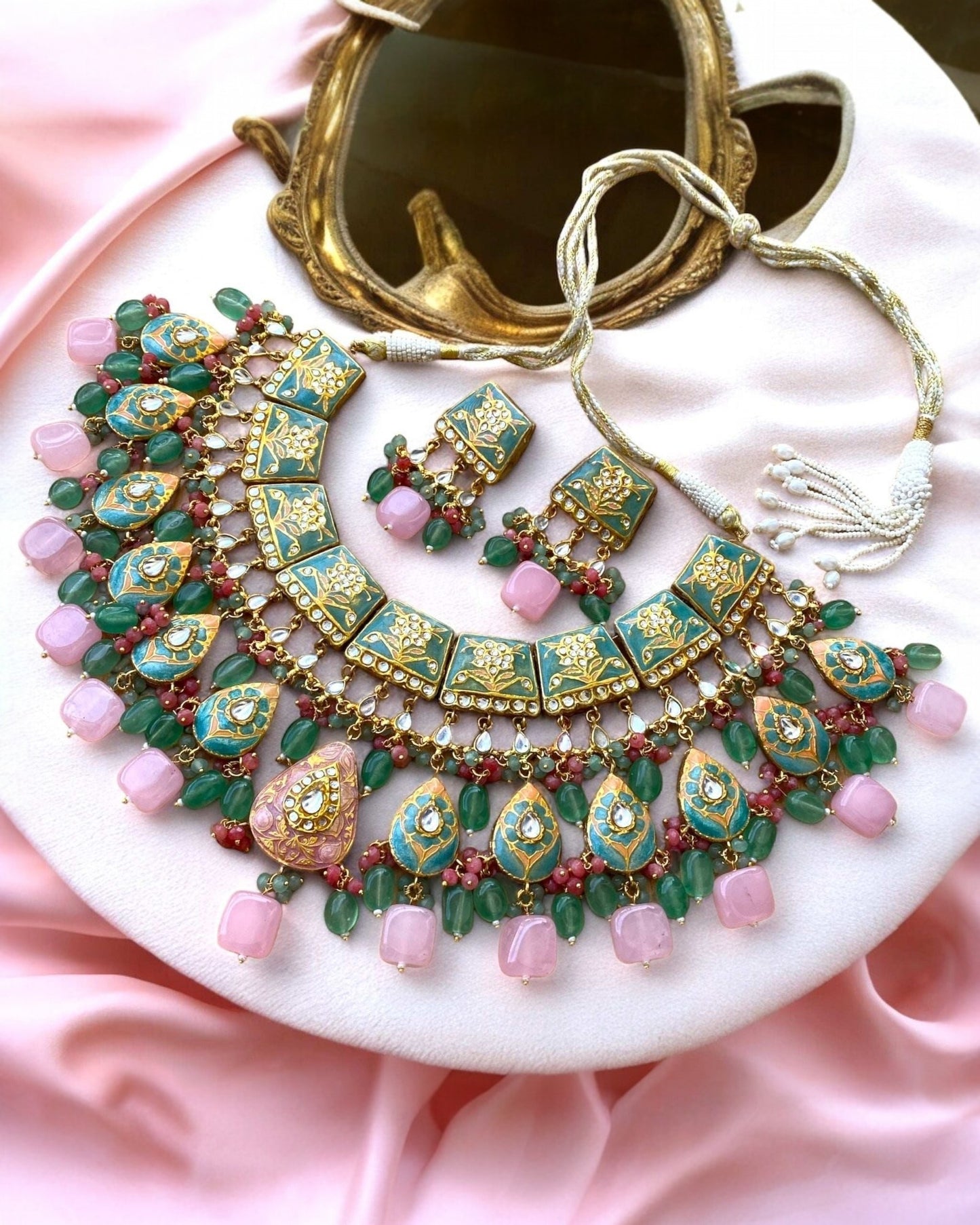 Qurbat Mint Green Necklace
Set