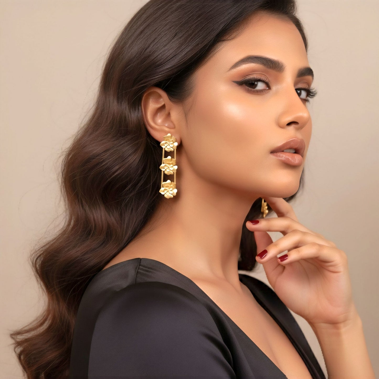 Jasminé floral drop earrings