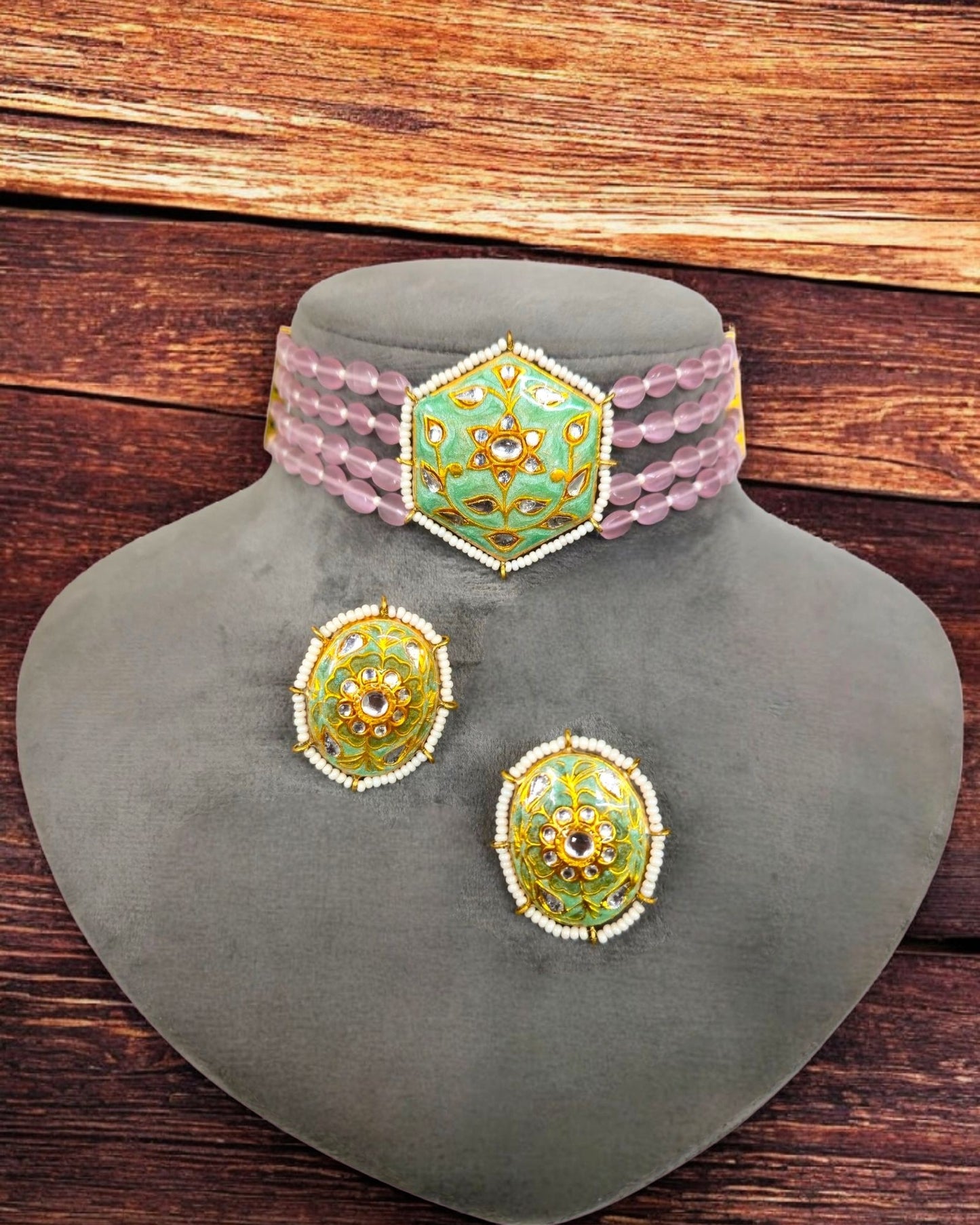 Aariza Meena Kari Choker