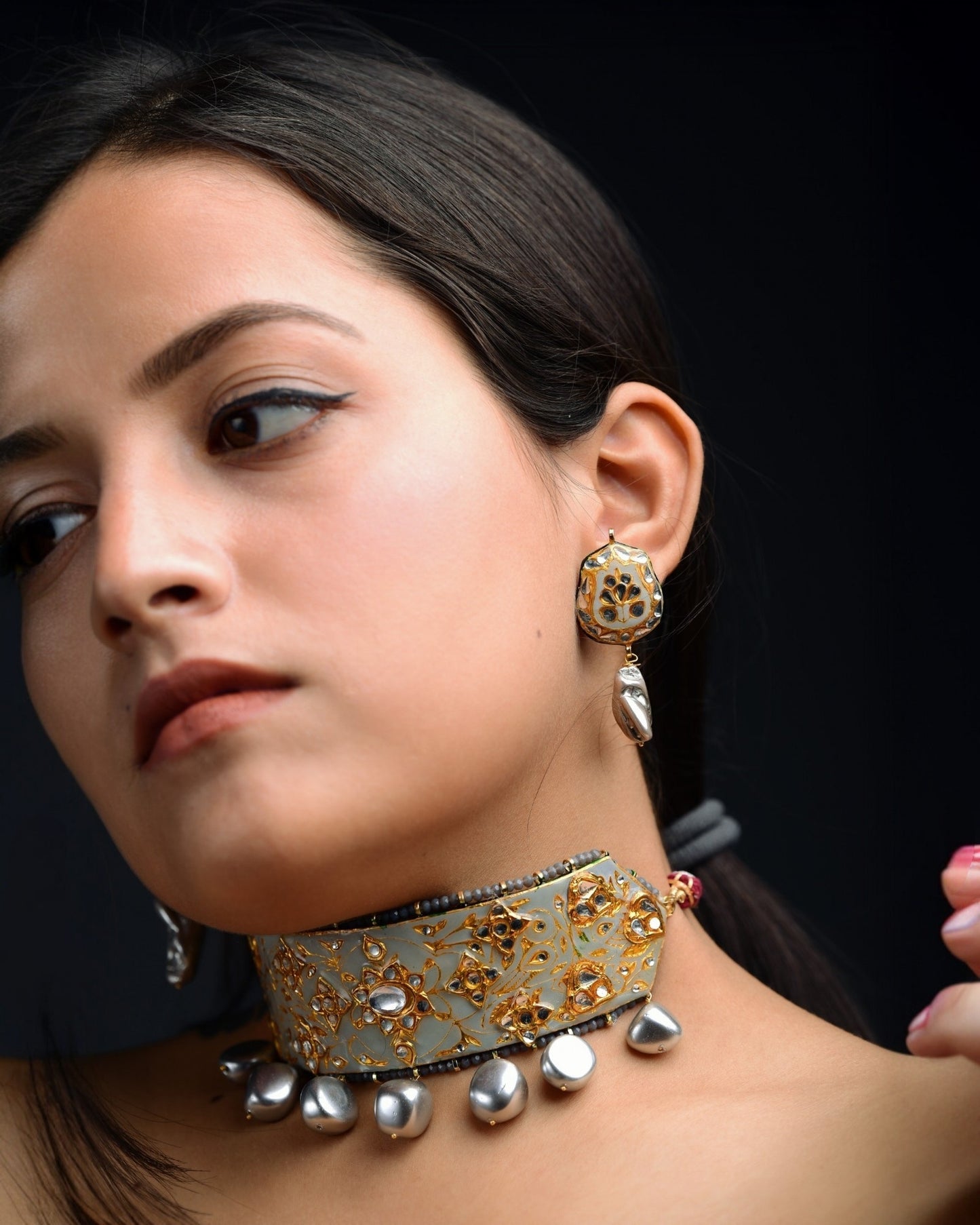 Moonlit Grey Heirloom Choker Set