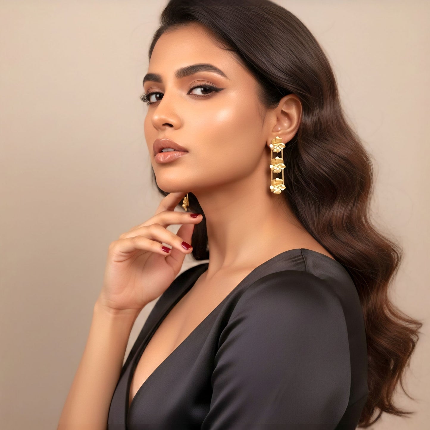 Jasminé floral drop earrings